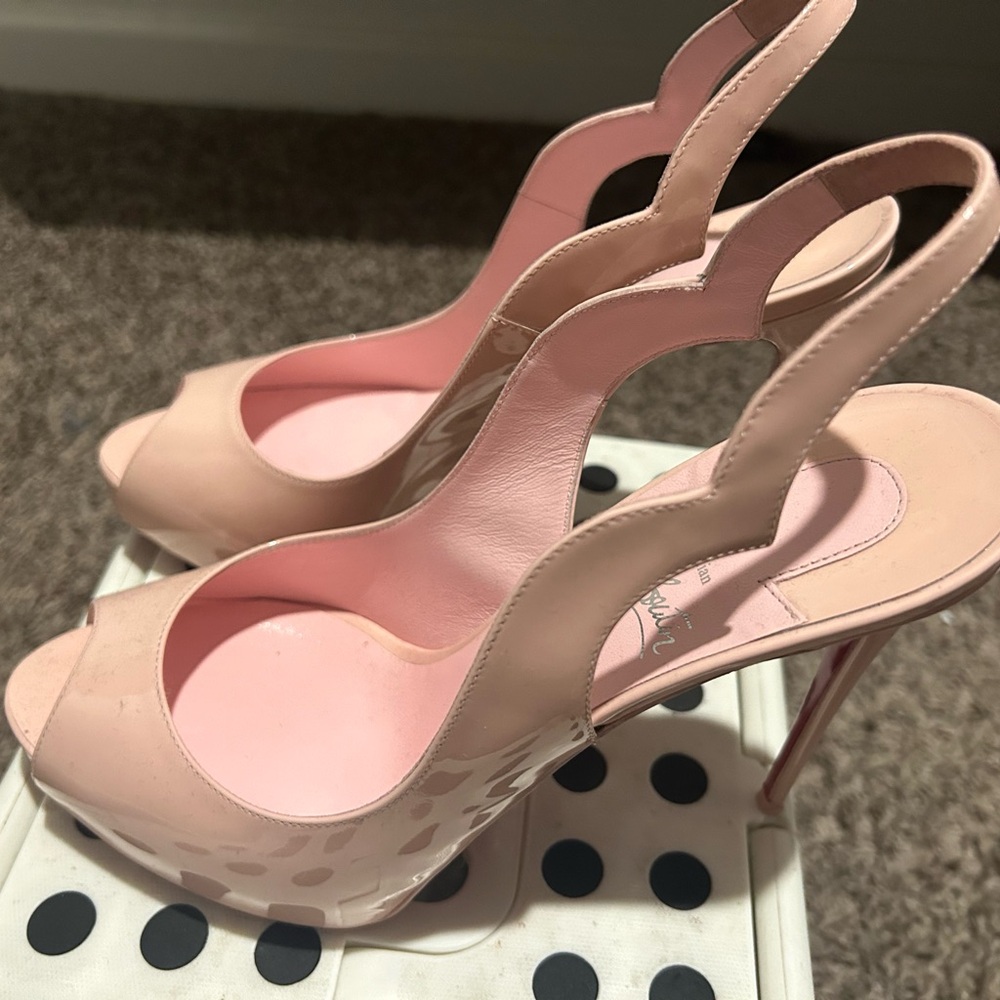 Beautiful blush shoes. Super comfy! Worn once!